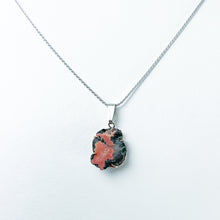 Load image into Gallery viewer, Copper Agate Gold Pendant - Medium