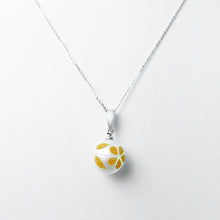Load image into Gallery viewer, Diamond Druzy Carved Pearl Gold Necklace