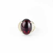 Load image into Gallery viewer, Garnet Yellow Gold Ring