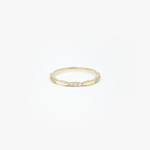 Load image into Gallery viewer, Diamond Yellow Gold Ring
