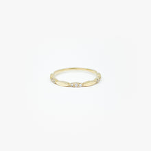 Load image into Gallery viewer, Diamond Yellow Gold Ring