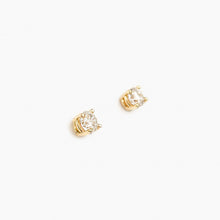 Load image into Gallery viewer, Diamond Yellow Gold Stud Earrings
