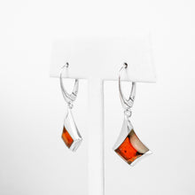 Load image into Gallery viewer, Amber Kite Silver Earrings
