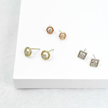 Load image into Gallery viewer, Diamond Circle Yellow Gold Stud Earrings