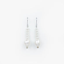 Load image into Gallery viewer, Freshwater Pearl White Gold Earrings
