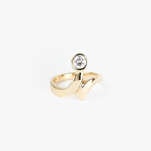 Load image into Gallery viewer, Round Natural Diamond Yellow Gold Ring

