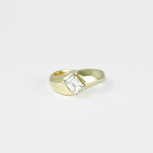Load image into Gallery viewer, Emerald Cut Diamond Yellow Gold Ring
