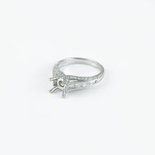 Load image into Gallery viewer, Vintage Diamond White Gold Semi Mount Ring
