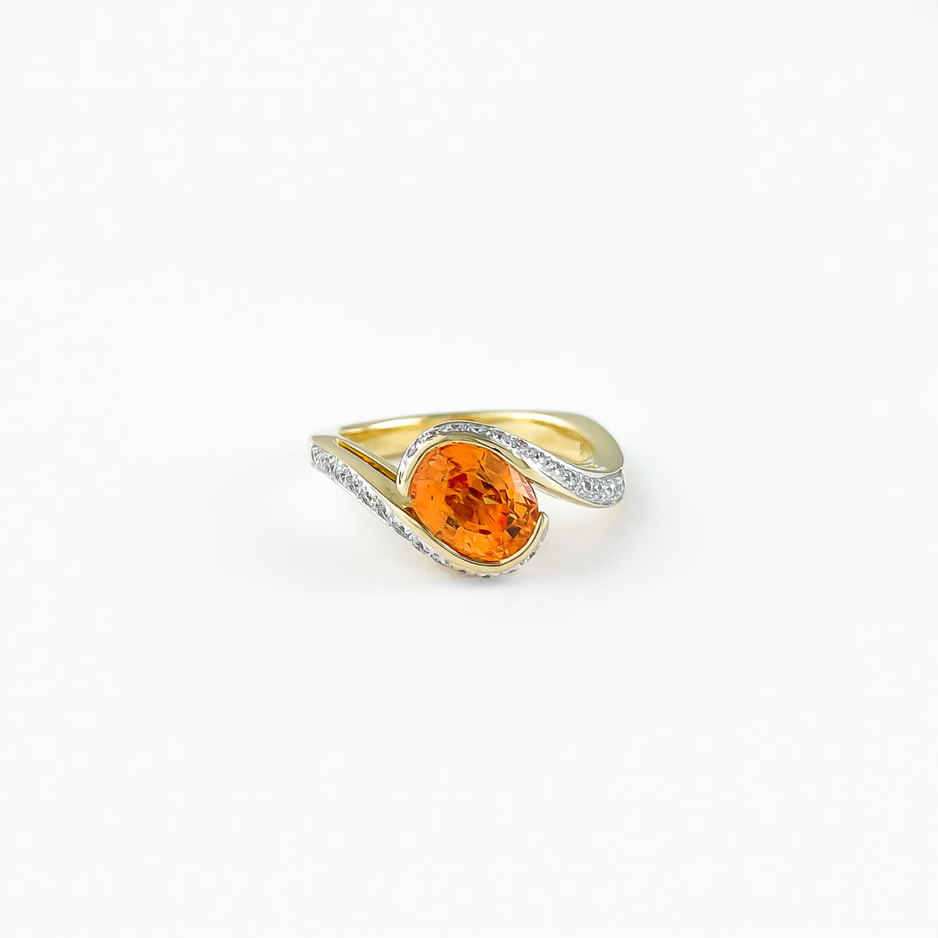 Oval Mandarin Garnet and Diamond Yellow Gold Ring