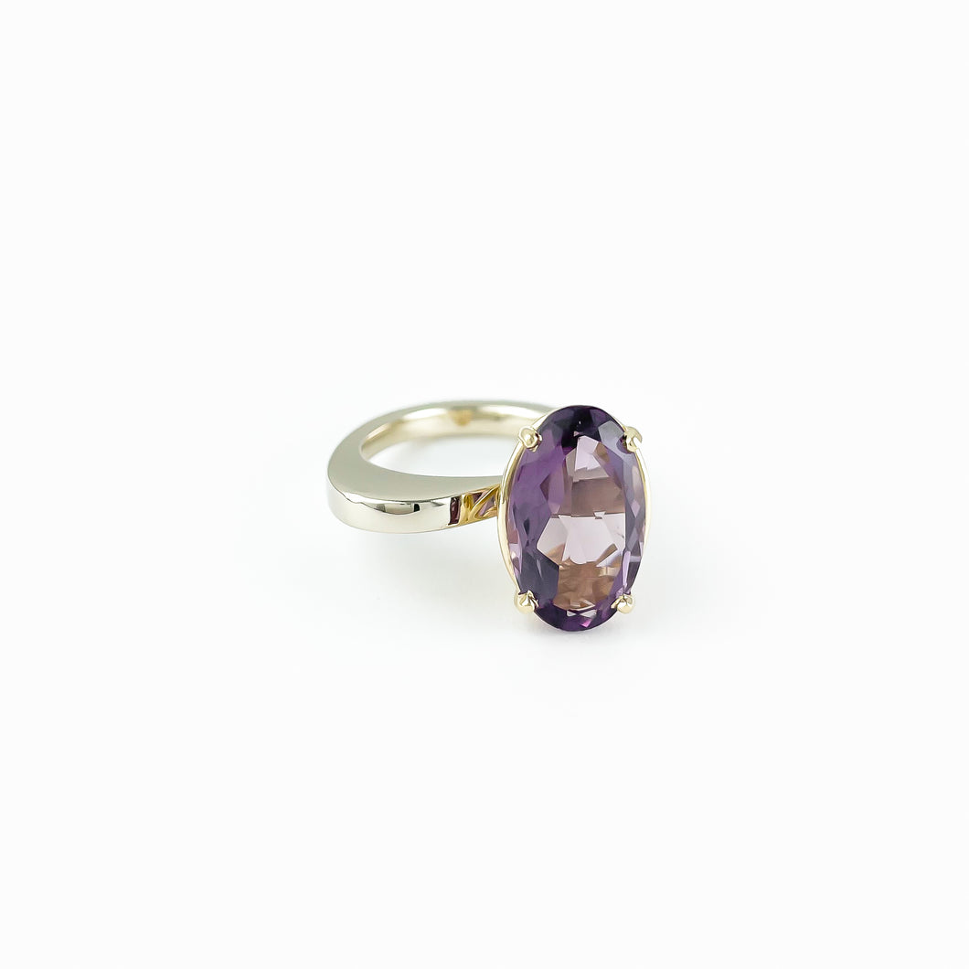 Oval Amethyst Asymmetrical Yellow Gold Ring