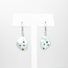 Load image into Gallery viewer, Pearl and Emerald Silver Dangle Earrings
