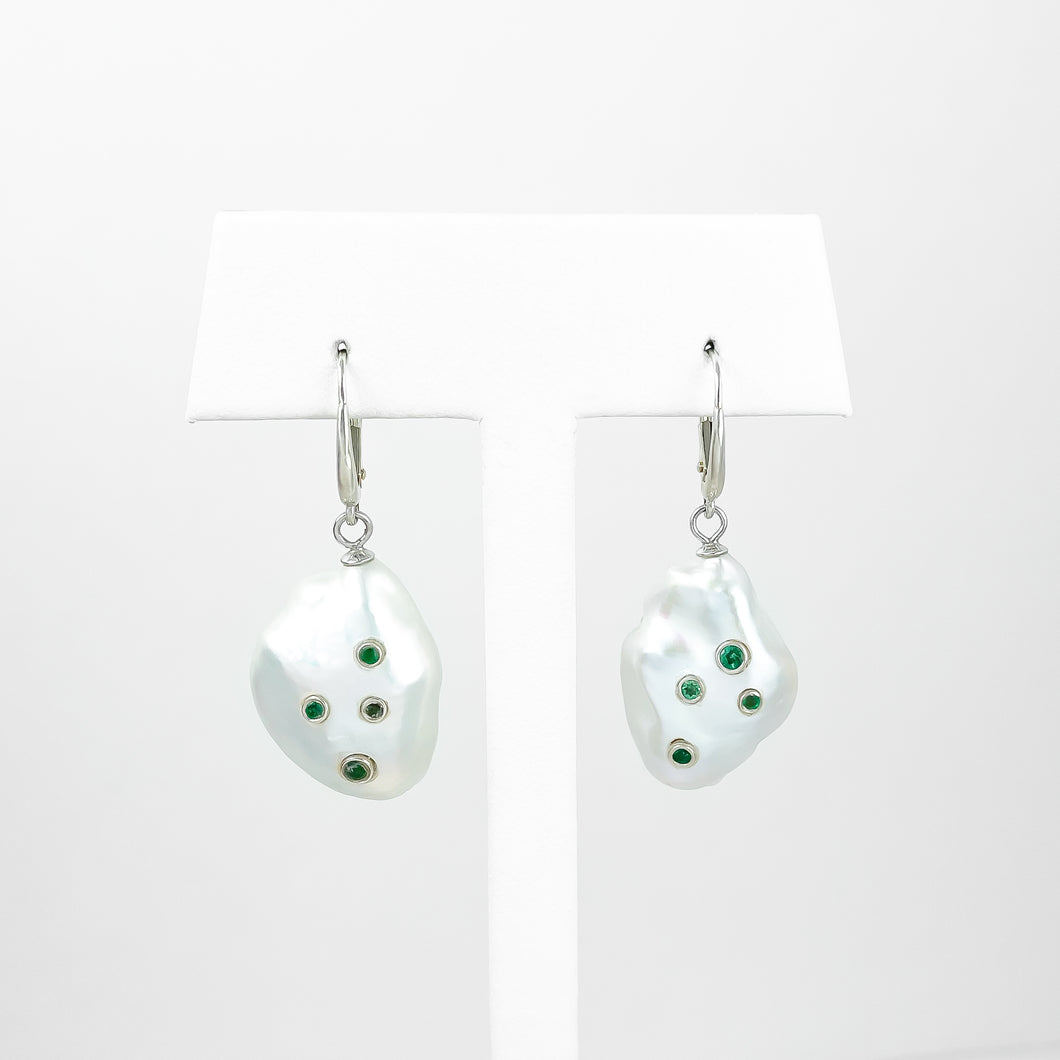 Pearl and Emerald Silver Dangle Earrings