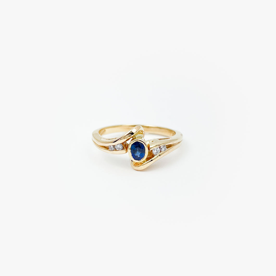 Blue Sapphire and Diamond Yellow Gold Ring