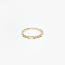 Load image into Gallery viewer, Diamond Yellow Gold Ring

