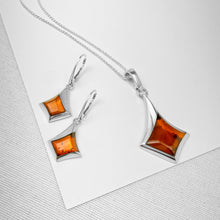 Load image into Gallery viewer, Amber Kite Silver Pendant
