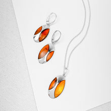 Load image into Gallery viewer, Amber Oval Silver Earrings
